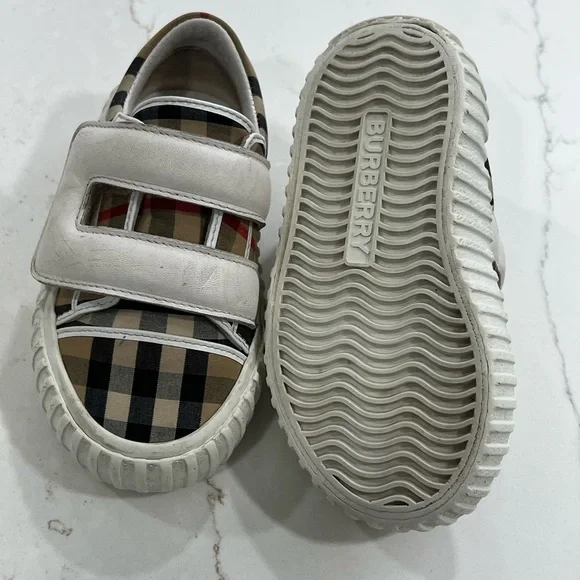 Burberry Toddler Stylish Plaid Velcro Sneakers - Picture 6 of 11